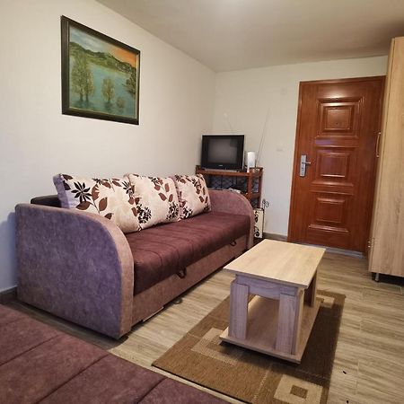Danube Fairy Villa Futog Buitenkant foto