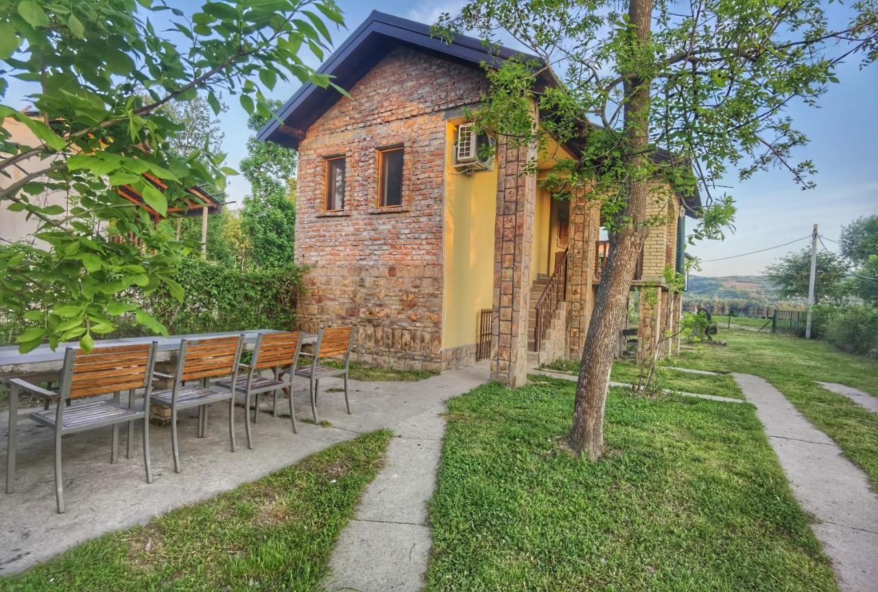 Danube Fairy Villa Futog Buitenkant foto
