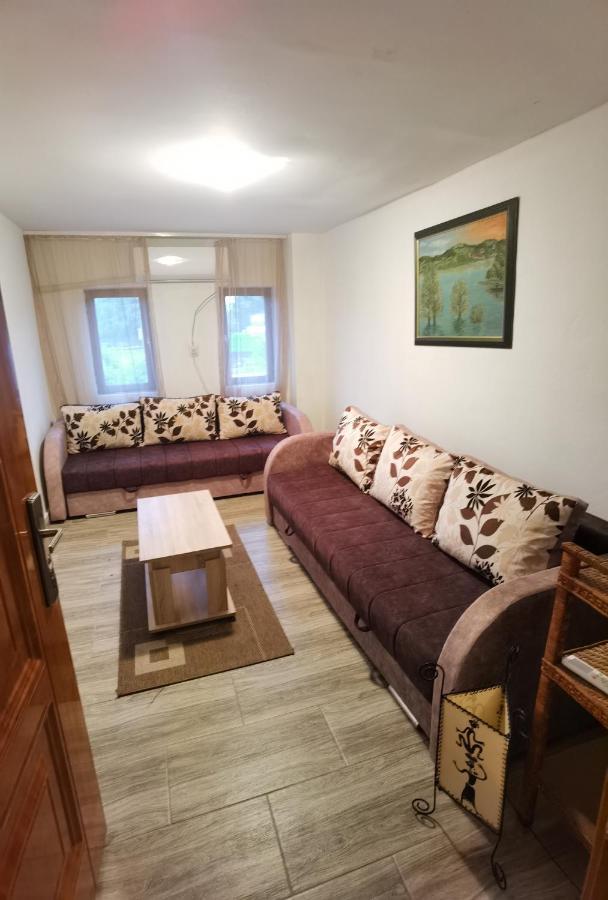 Danube Fairy Villa Futog Buitenkant foto