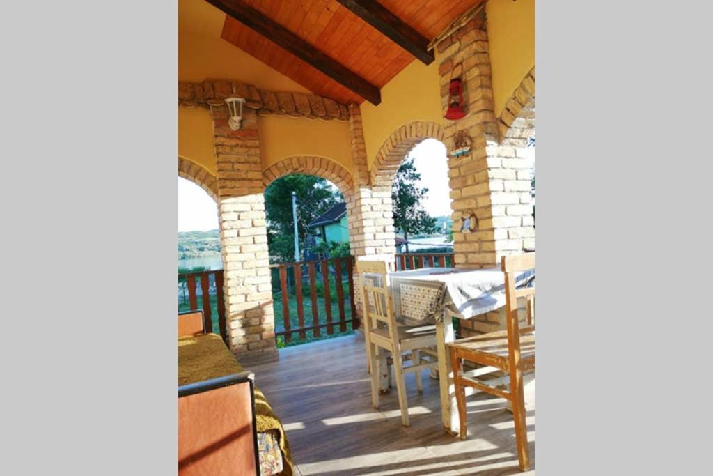 Danube Fairy Villa Futog Buitenkant foto